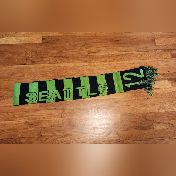 NWT Seattle Seahawks Scarf With Free Beanie.. - Picture 3 of 6
